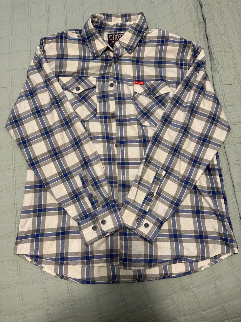 DIXXON White and Blue Plaid Men's Long-Sleeve Button-Down Shirt